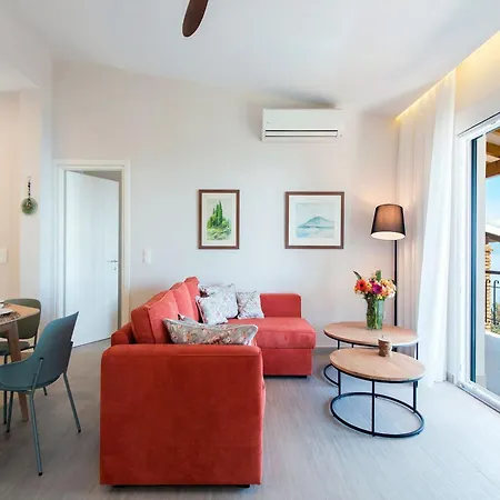 Lucky Villas: Tranquil Hillside Retreat With Sea Views And Private Pool Benitses (Corfu)