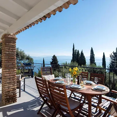 Lucky Villas: Tranquil Hillside Retreat With Sea Views And Private Pool * Benitses (Corfu)