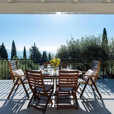 Lucky Villas: Tranquil Hillside Retreat With Sea Views And Private Pool Villa Benitses (Corfu)